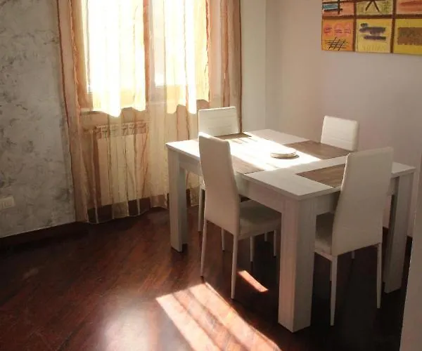 Capital House Apartment *