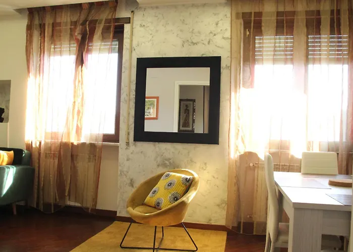 Capital House Apartment *